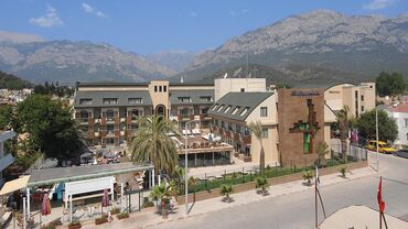 Ambassador Plaza Hotel